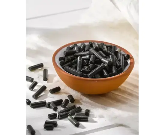 OKAPI Spirulina Pellets - UNTERSTÜTZT DEN STOFFWECHSEL UND DEN MUSKELAUFBAU OKAPI Spirulina Pellets für Pferde 1.5 kg | imFUTTERSACK